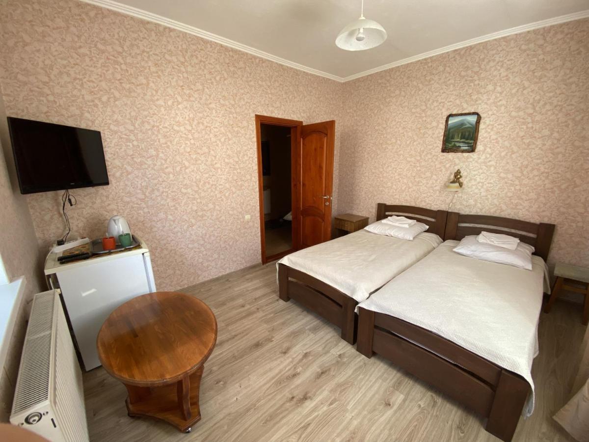 Edelweiss Hotel Polyana  Buitenkant foto