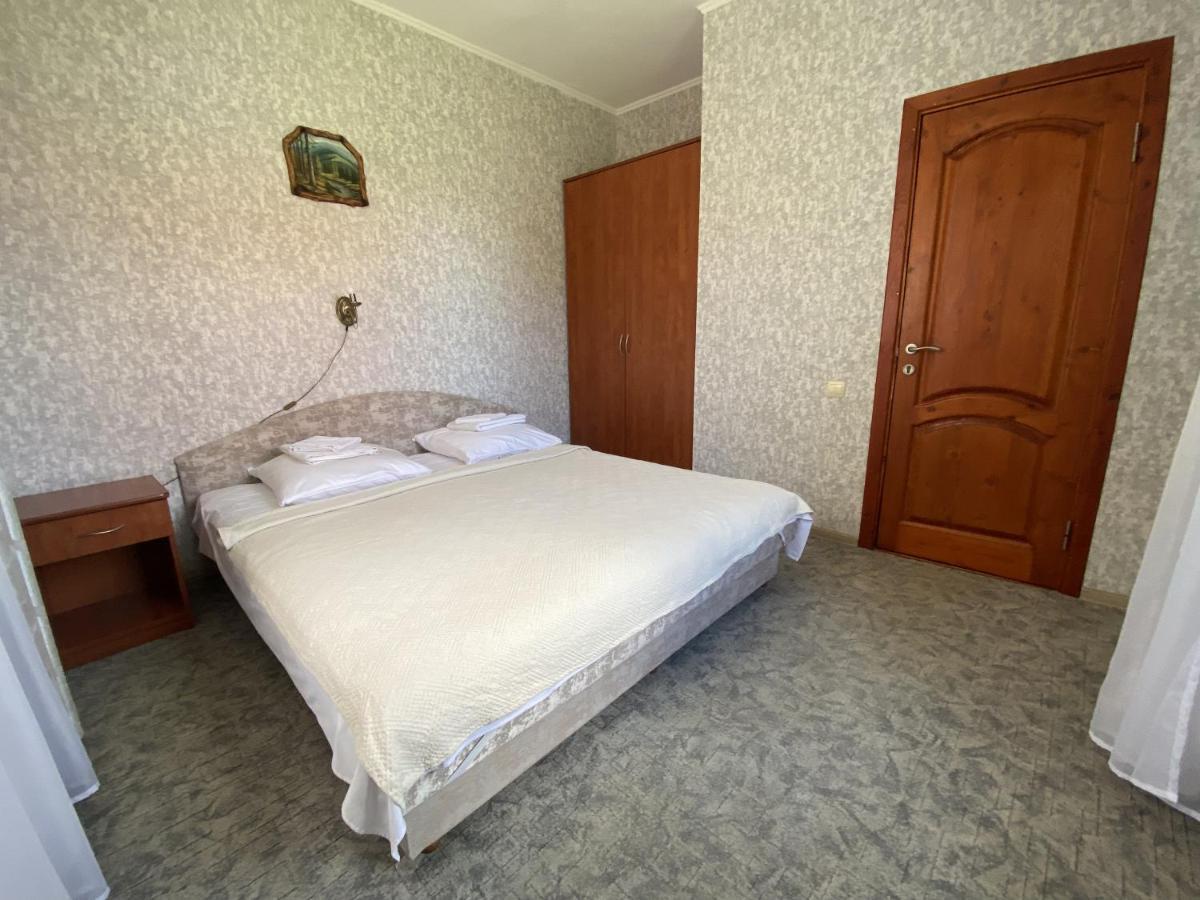Edelweiss Hotel Polyana  Buitenkant foto