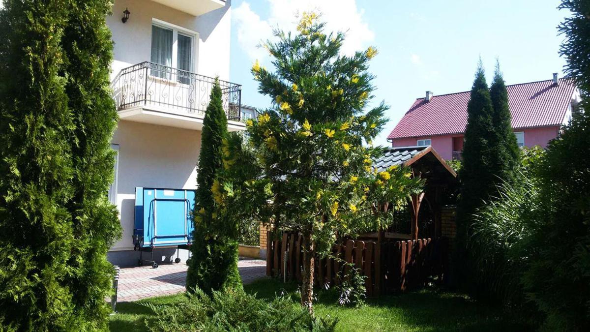 Edelweiss Hotel Polyana  Buitenkant foto