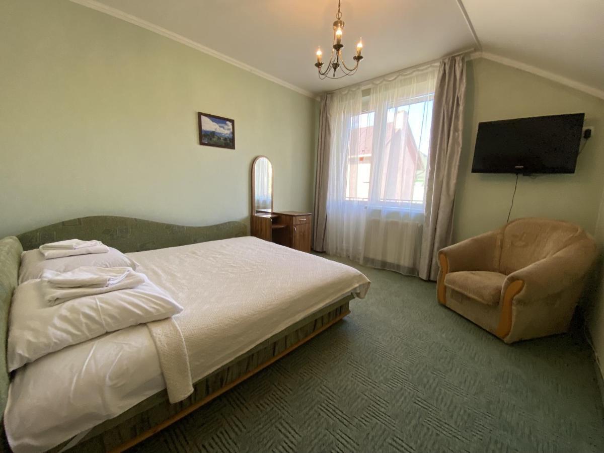 Edelweiss Hotel Polyana  Buitenkant foto