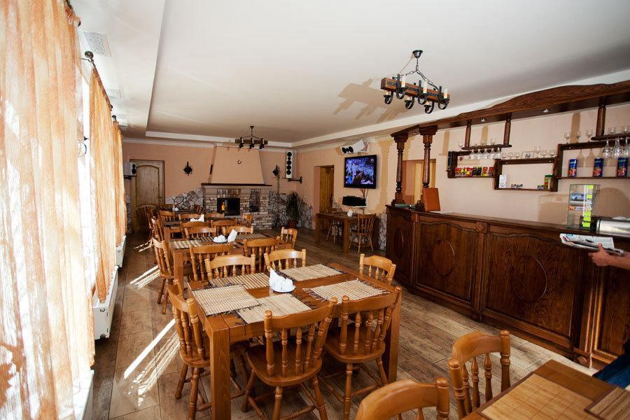 Edelweiss Hotel Polyana  Buitenkant foto